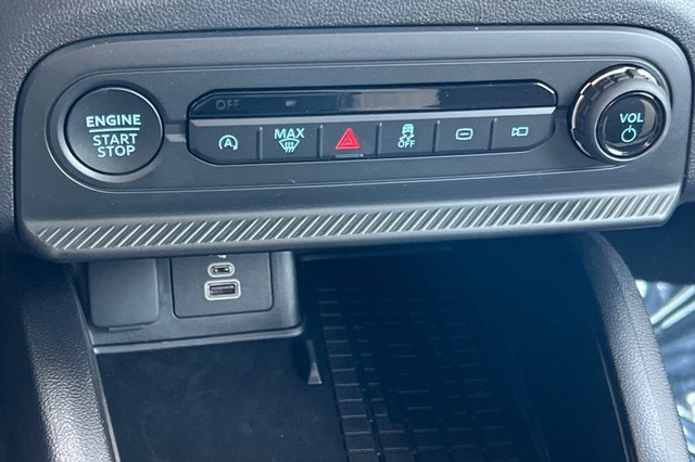 Ford Bronco Sport Vehicle Full-screen Gallery Image 29