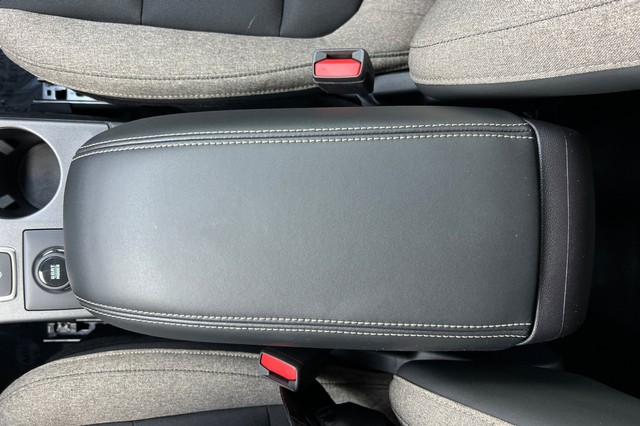 Ford Bronco Sport Vehicle Full-screen Gallery Image 31