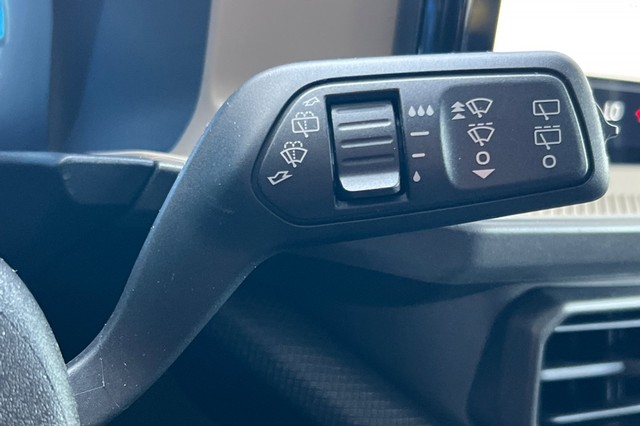 Ford Bronco Sport Vehicle Full-screen Gallery Image 38