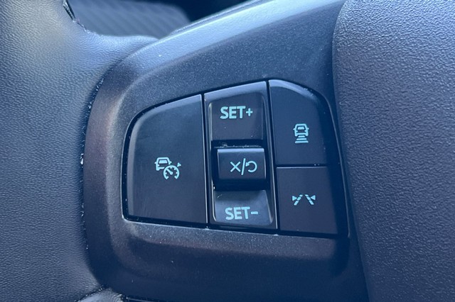 Ford Mustang Mach-E Vehicle Full-screen Gallery Image 34