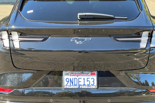 Ford Mustang Mach-E Vehicle Full-screen Gallery Image 49