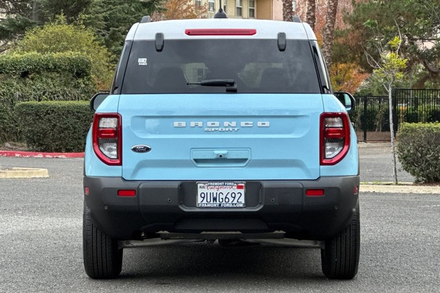 Ford Bronco Sport Vehicle Full-screen Gallery Image 04