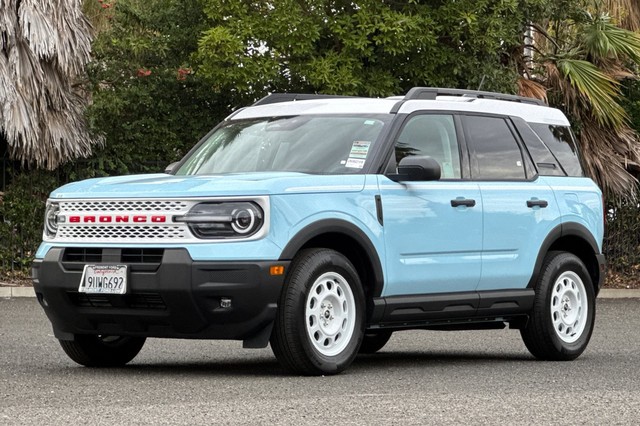 Ford Bronco Sport Vehicle Full-screen Gallery Image 07