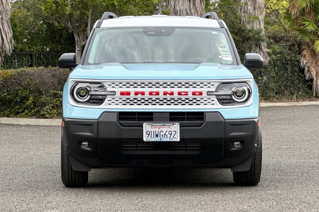 Ford Bronco Sport Vehicle Full-screen Gallery Image 08