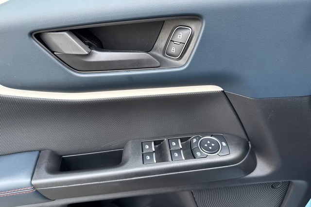 Ford Bronco Sport Vehicle Full-screen Gallery Image 10