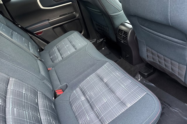 Ford Bronco Sport Vehicle Full-screen Gallery Image 17