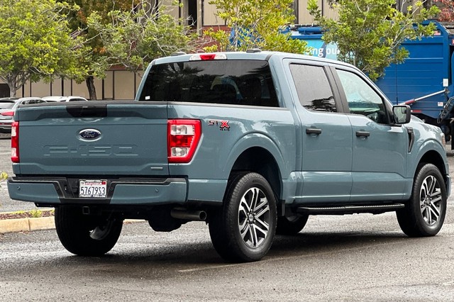 Ford F-150 Vehicle Full-screen Gallery Image 03