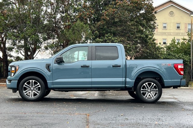 Ford F-150 Vehicle Full-screen Gallery Image 07