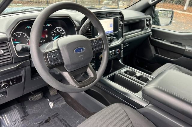 Ford F-150 Vehicle Full-screen Gallery Image 10