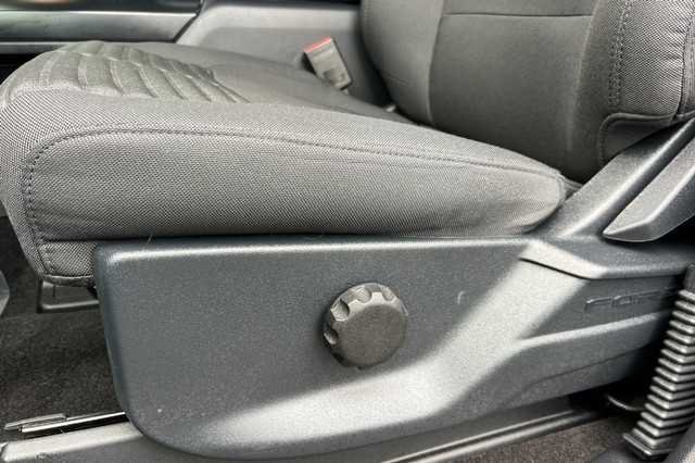 Ford F-150 Vehicle Full-screen Gallery Image 13