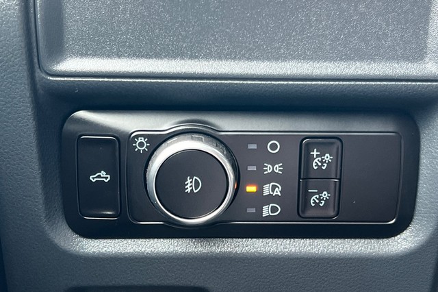 Ford F-150 Vehicle Full-screen Gallery Image 39