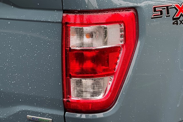 Ford F-150 Vehicle Full-screen Gallery Image 48