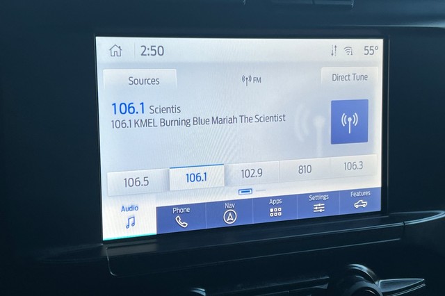 Ford F-150 Vehicle Full-screen Gallery Image 24