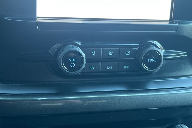 Ford F-150 Vehicle Full-screen Gallery Image 29