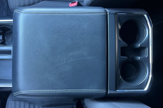 Ford F-150 Vehicle Full-screen Gallery Image 31