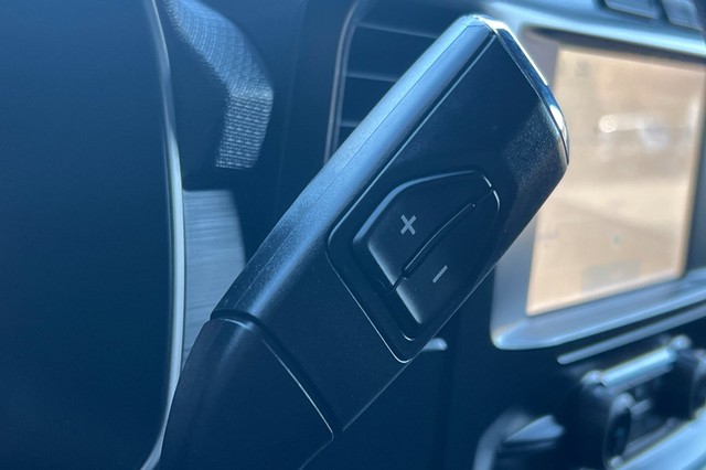 Ford F-150 Vehicle Full-screen Gallery Image 32