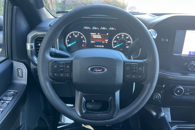 Ford F-150 Vehicle Full-screen Gallery Image 33