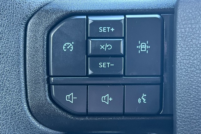 Ford F-150 Vehicle Full-screen Gallery Image 34