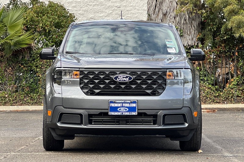 Ford Maverick Vehicle Full-screen Gallery Image 08