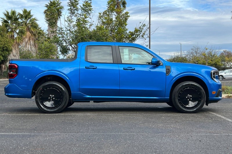 Ford Maverick Vehicle Full-screen Gallery Image 02