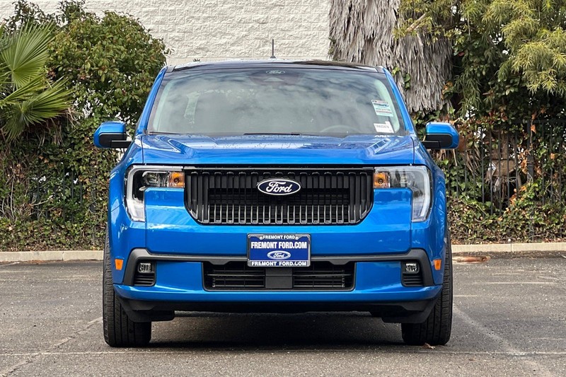 Ford Maverick Vehicle Full-screen Gallery Image 08