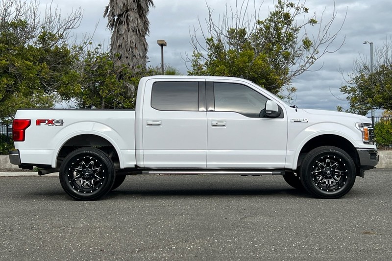 Ford F-150 Vehicle Full-screen Gallery Image 02