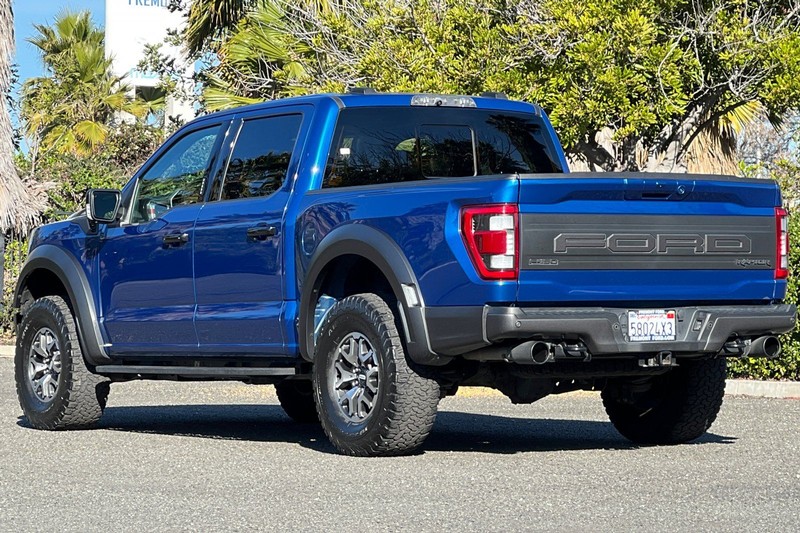 Ford F-150 Vehicle Full-screen Gallery Image 05