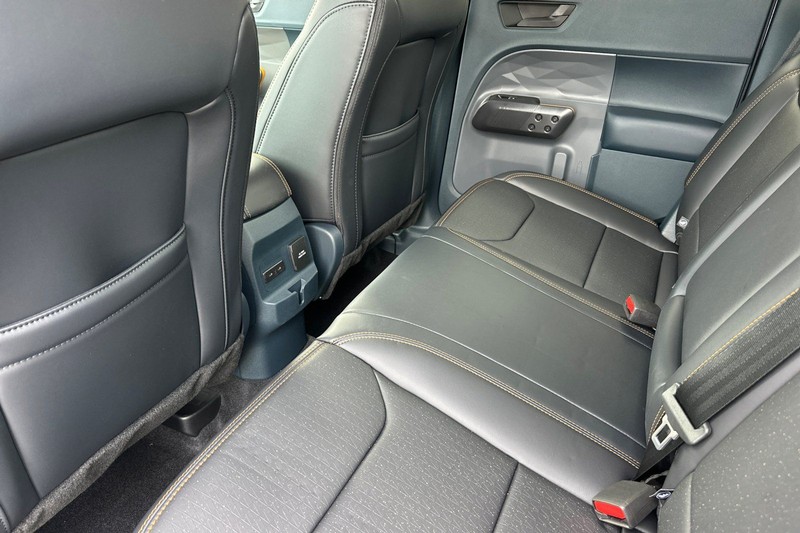 Ford Maverick Vehicle Full-screen Gallery Image 11