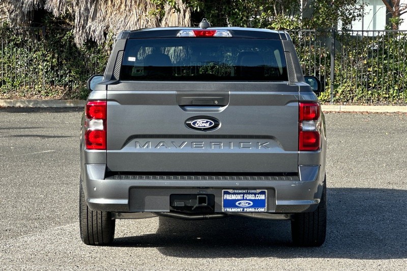 Ford Maverick Vehicle Full-screen Gallery Image 04