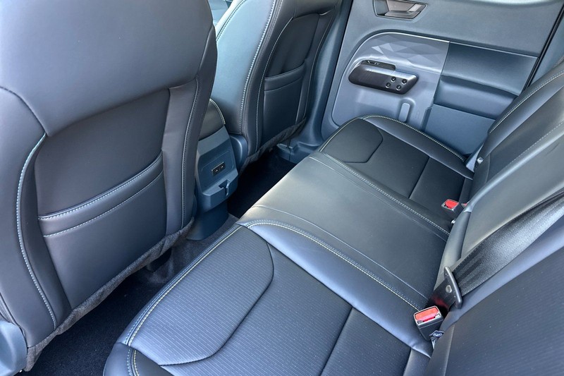 Ford Maverick Vehicle Full-screen Gallery Image 12