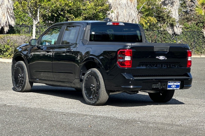 Ford Maverick Vehicle Full-screen Gallery Image 05