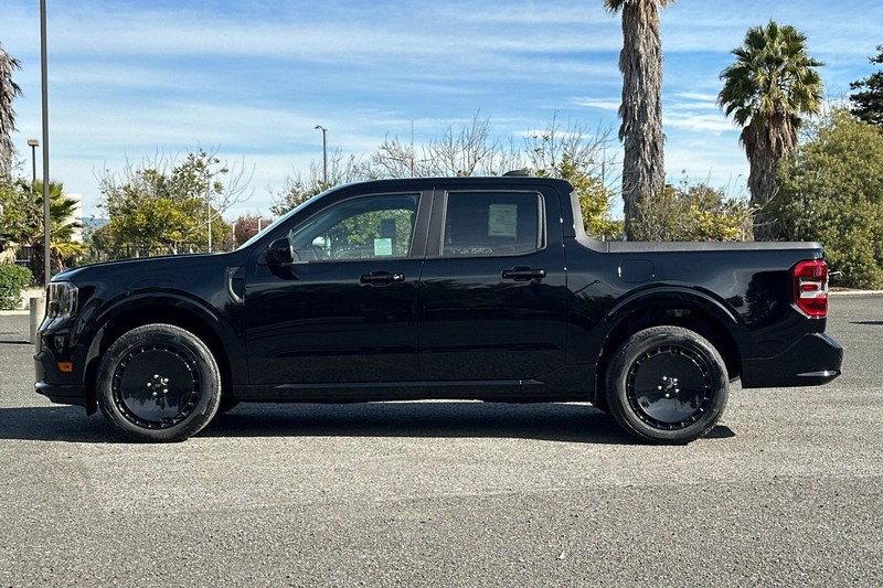 Ford Maverick Vehicle Full-screen Gallery Image 06