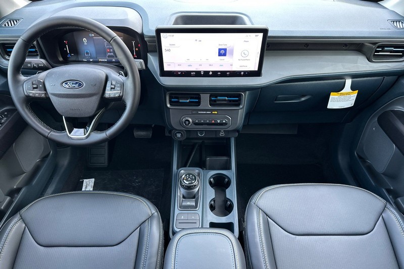 Ford Maverick Vehicle Full-screen Gallery Image 14