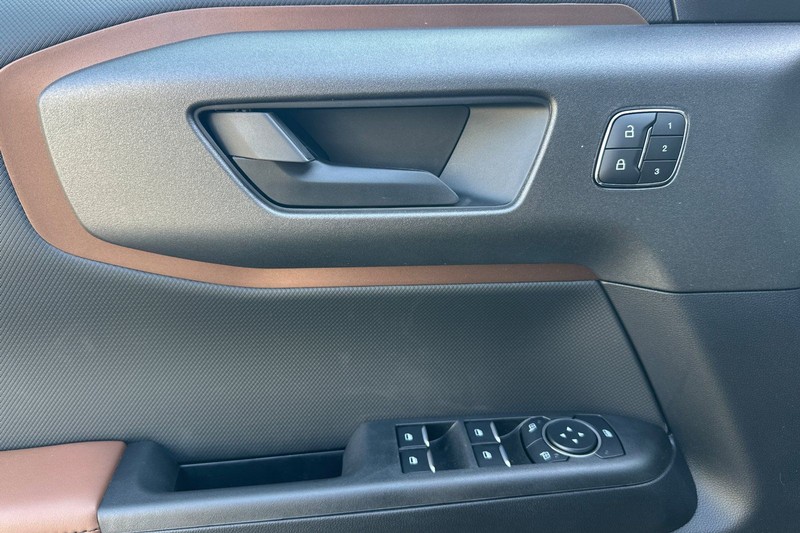 Ford Bronco Sport Vehicle Full-screen Gallery Image 10