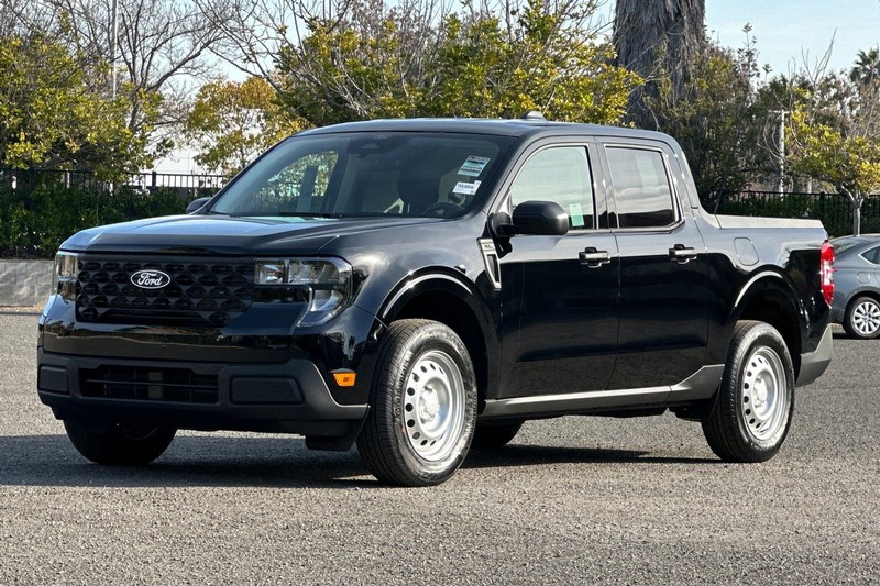 Ford Maverick Vehicle Full-screen Gallery Image 07