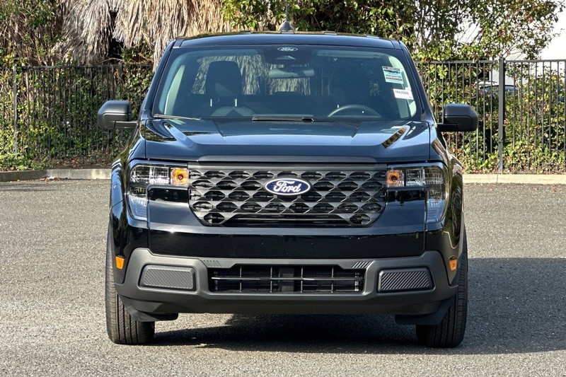 Ford Maverick Vehicle Full-screen Gallery Image 08