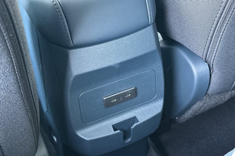 Ford Maverick Vehicle Full-screen Gallery Image 13