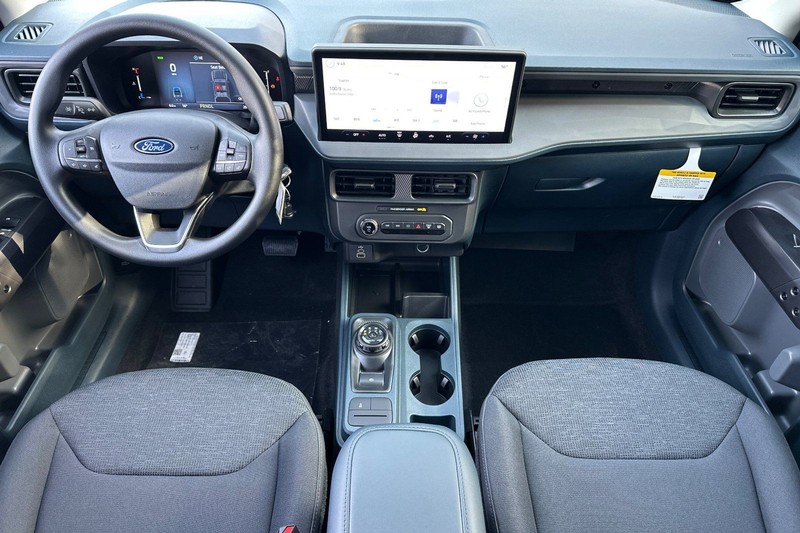 Ford Maverick Vehicle Full-screen Gallery Image 14