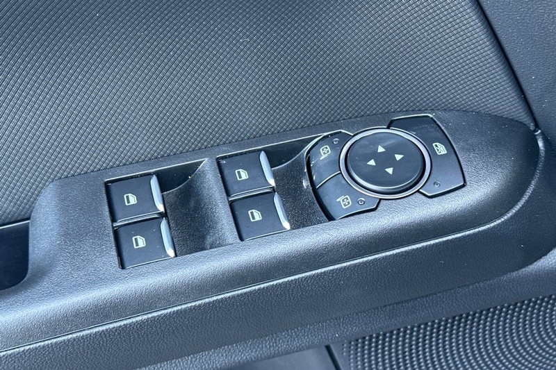 Ford Bronco Sport Vehicle Full-screen Gallery Image 11