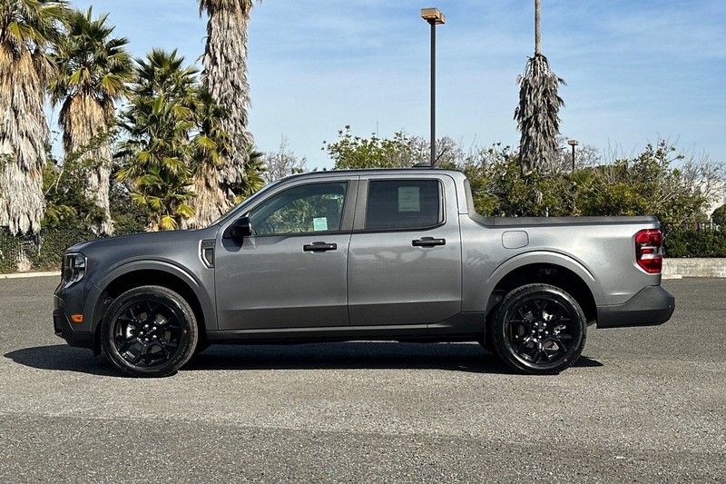 Ford Maverick Vehicle Full-screen Gallery Image 06