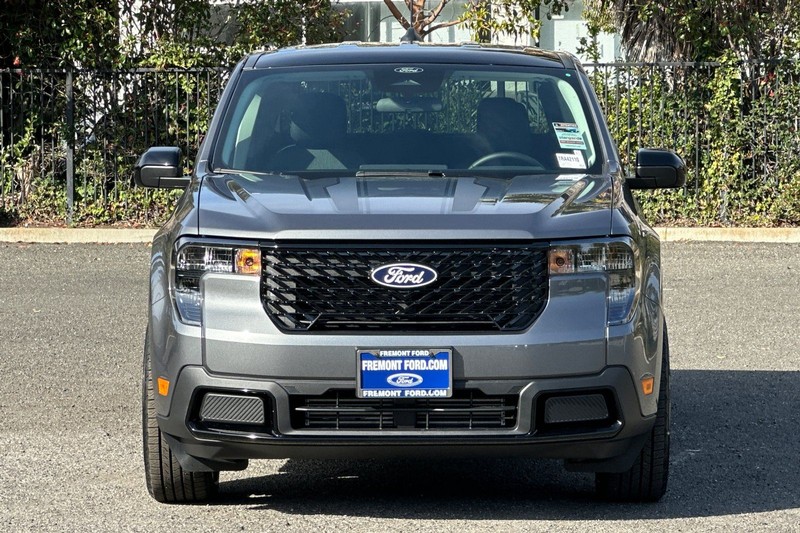 Ford Maverick Vehicle Full-screen Gallery Image 08