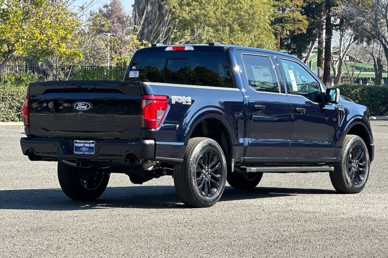 Ford F-150 Vehicle Full-screen Gallery Image 03