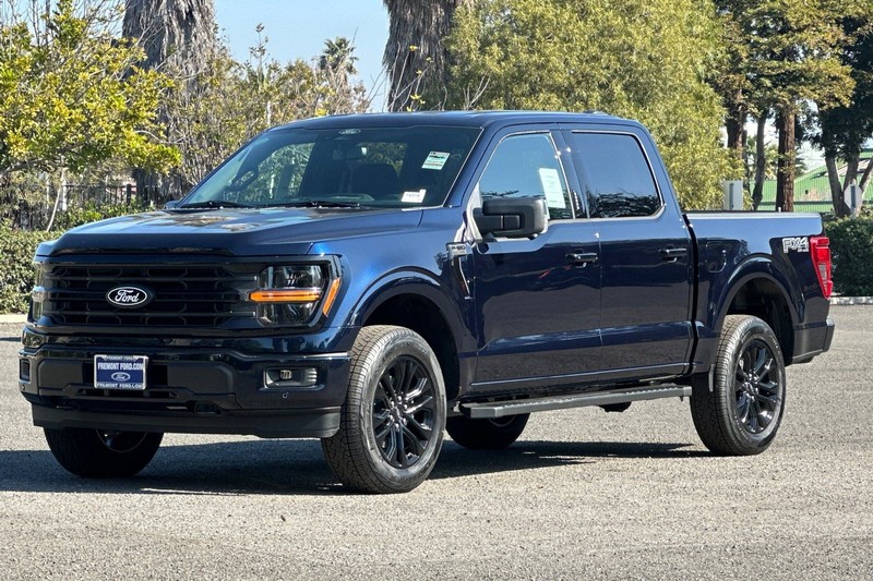 Ford F-150 Vehicle Full-screen Gallery Image 07
