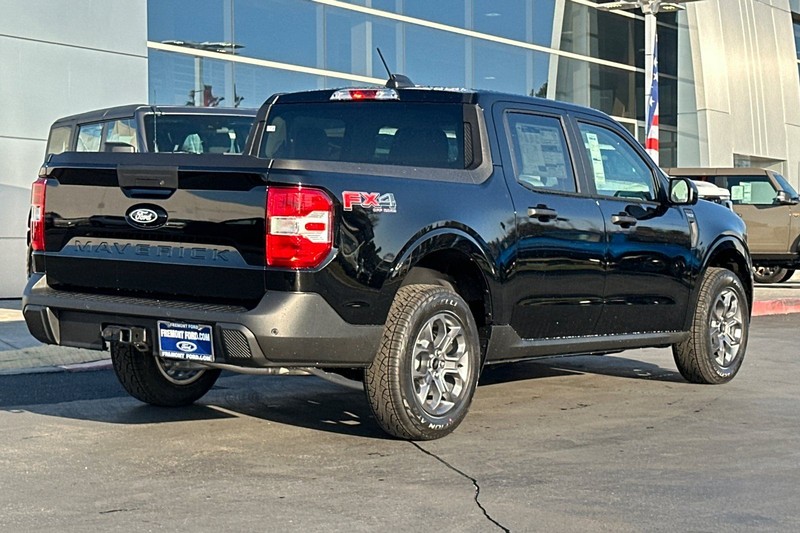 Ford Maverick Vehicle Full-screen Gallery Image 03