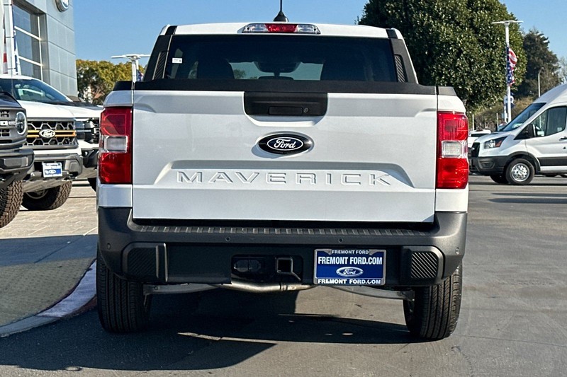 Ford Maverick Vehicle Full-screen Gallery Image 04