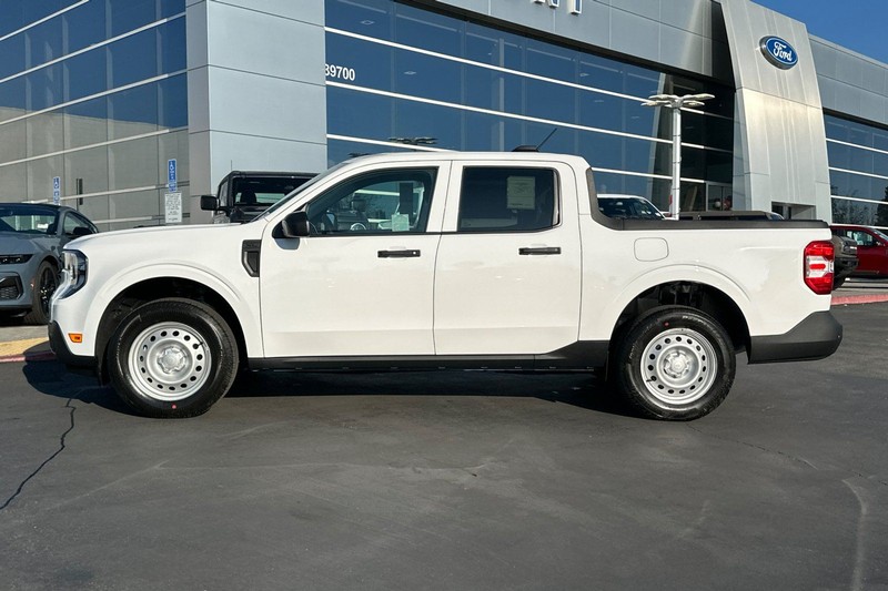 Ford Maverick Vehicle Full-screen Gallery Image 06