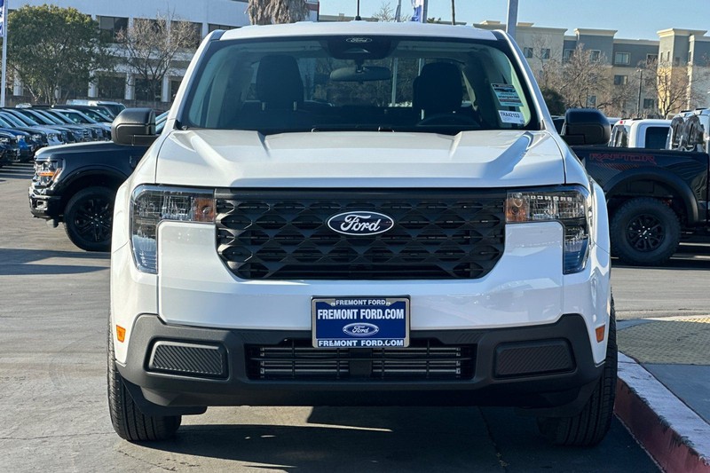 Ford Maverick Vehicle Full-screen Gallery Image 08