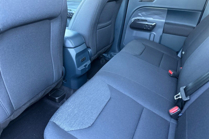 Ford Maverick Vehicle Full-screen Gallery Image 12