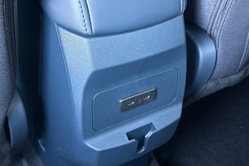 Ford Maverick Vehicle Full-screen Gallery Image 13