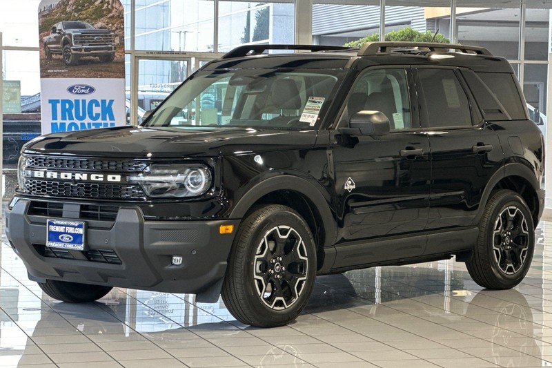 Ford Bronco Sport Vehicle Full-screen Gallery Image 07
